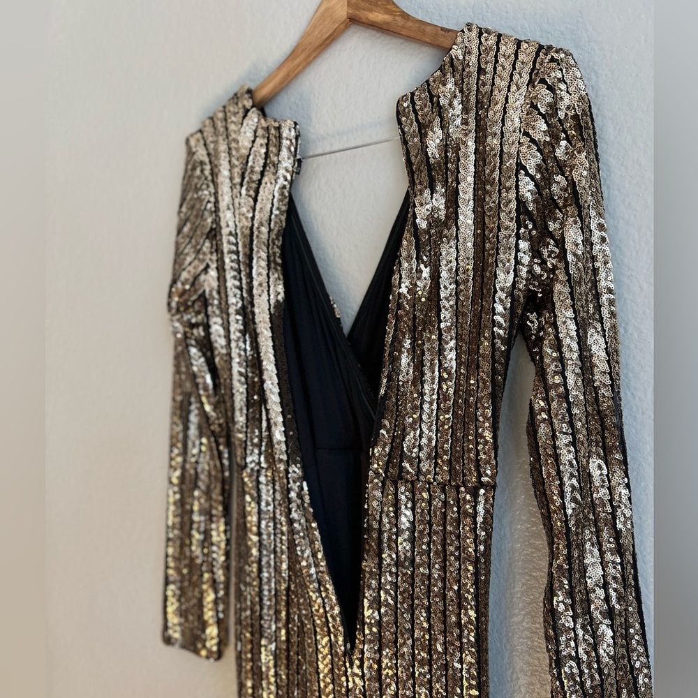 NWOT Love Lasts Forever Gold Sequin Long Sleeve Maxi Dress, Stunning! - Picture 6 of 9